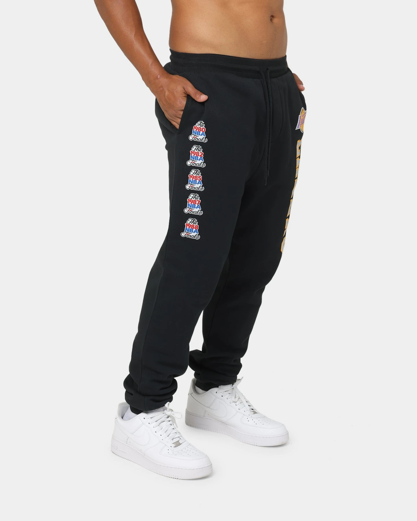 Mitchell & Ness Los Angeles Lakers Vintage Finals Sweat Pants Faded Black 5 Mitchell & Ness Los Angeles Lakers Vintage Finals Sweat Pants Faded Black - Image 5