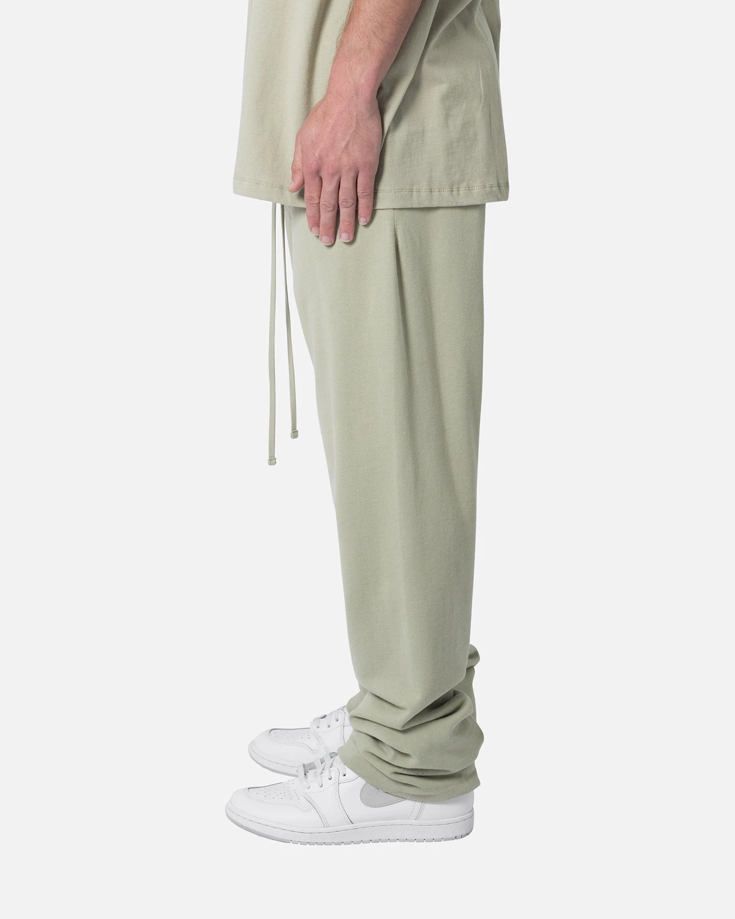 MNML Relaxed Every Day Sweatpants Moss 3 MNML Relaxed Every Day Sweatpants Moss - Image 3