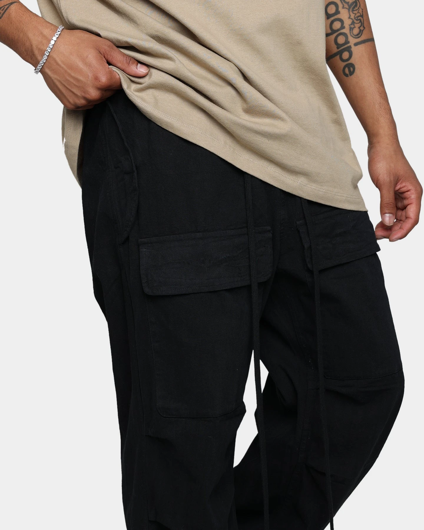 MNML Utility Cargo Pants Black 5 MNML Utility Cargo Pants Black - Image 5
