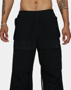 MNML Utility Cargo Pants Black 15 MNML Utility Cargo Pants Black -Champions Style 03010791 YB001 mens 0070