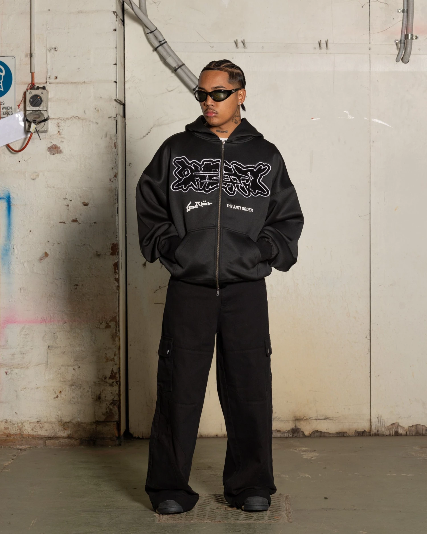 Loiter X The Anti Order Flow Cargo Pants Black 2 Loiter X The Anti Order Flow Cargo Pants Black - Image 2